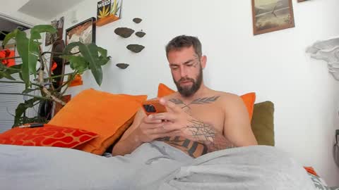 Luke Rex online show from 01-27-25, 03:39