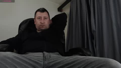 Snapshot of lukkee30 chatting on 05-03-26, 12:11 Sir Alex online show from 05-03-26, 12:11