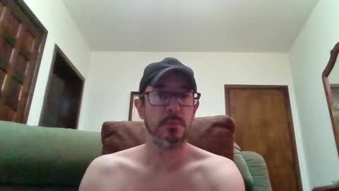 Snapshot of lukz88bigcock chatting on 10-26-25, 12:38 Luke online show from 10-26-25, 12:38