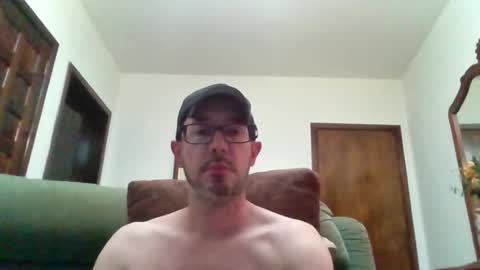 Snapshot of lukz88bigcock chatting on 04-24-26, 10:45 Luke online show from 04-24-26, 10:45