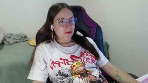Snapshot of lula_05 chatting on 12-09-24, 02:02 Vicky online show from 12-09-24, 02:02