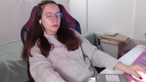 Snapshot of lula_05 chatting on 01-03-25, 02:54 Vicky online show from 01-03-25, 02:54