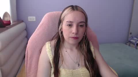 Snapshot of lula_05 chatting on 04-20-26, 06:42 Vicky online show from 04-20-26, 06:42