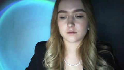 Lulu Baby18 online show from 02-06-25, 10:00