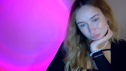 Lulu Baby18 online show from 09-17-25, 09:05