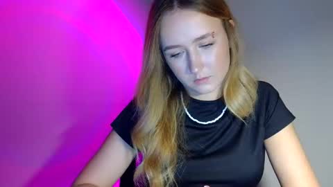 Lulu Baby18 online show from 09-21-25, 11:56