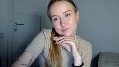 Snapshot of lulu_baby1 chatting on 04-30-26, 08:57 Lulu Baby18 online show from 04-30-26, 08:57
