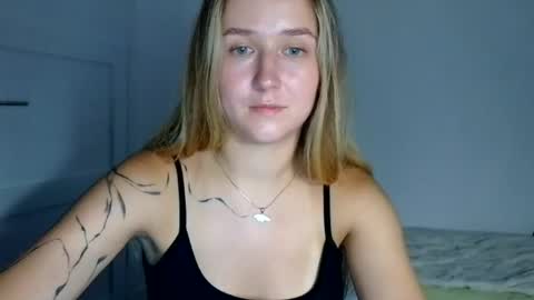 Snapshot of lulu_baby1 chatting on 07-31-26, 05:23 Lulu Baby18 online show from 07-31-26, 05:23