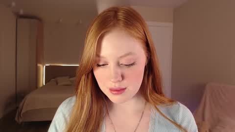 Snapshot of lulu_moons chatting on 12-05-24, 02:33 Lulu online show from 12-05-24, 02:33