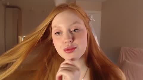 Snapshot of lulu_moons chatting on 12-11-24, 07:57 Lulu online show from 12-11-24, 07:57