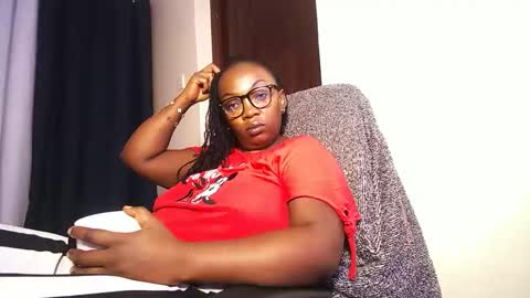 lulu_sparks1 online show from 04-08-26, 06:46