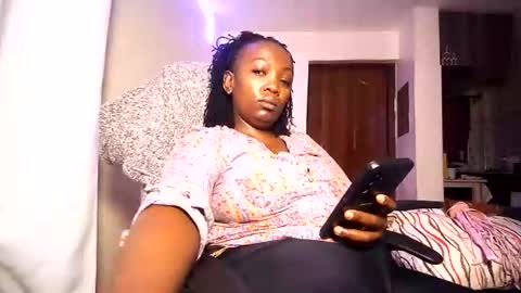 lulu_sparks1 online show from 06-08-26, 05:19