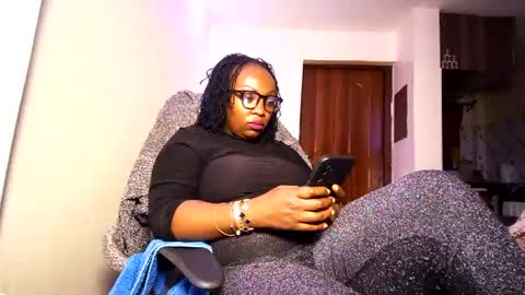 Snapshot of lulu_sparks1 chatting on 06-23-26, 01:36 lulu_sparks1 online show from 06-23-26, 01:36