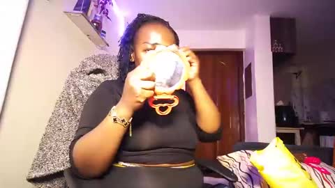 Snapshot of lulu_sparks1 chatting on 07-19-26, 05:11 lulu_sparks1 online show from 07-19-26, 05:11