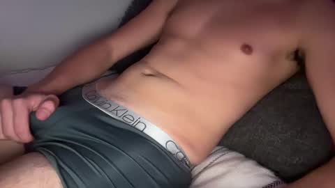 Snapshot of lululemonbitch2 chatting on 01-20-25, 01:50 hey online show from 01-20-25, 01:50