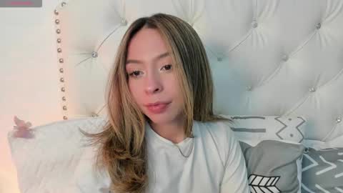 Snapshot of luluuberry chatting on 03-11-26, 08:59 luluuberry online show from 03-11-26, 08:59