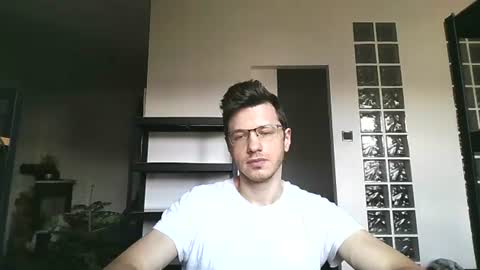 Andrew independent model 2000-0000 CET daily online show from 07-08-26, 09:14