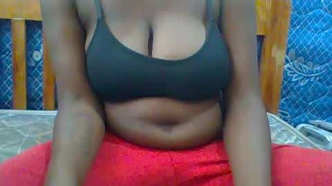 Snapshot of luminous_lust254 chatting on 07-11-26, 08:39 luminous_lust254 online show from 07-11-26, 08:39