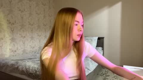 Snapshot of lumisun chatting on 01-06-26, 06:33 Sia online show from 01-06-26, 06:33