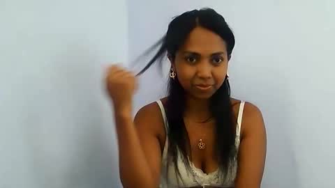 Luna online show from 04-24-26, 06:27