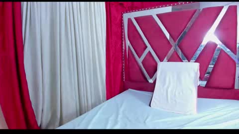 Luna  online show from 10-04-25, 12:08