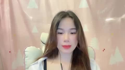 Luna online show from 05-27-26, 12:07