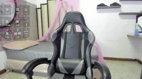 Luna online show from 03-25-26, 11:27