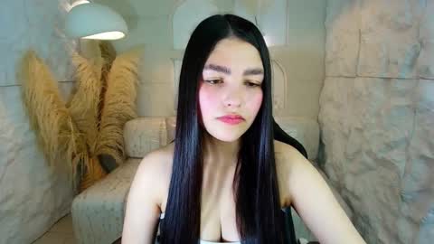 Luna online show from 10-18-25, 07:47
