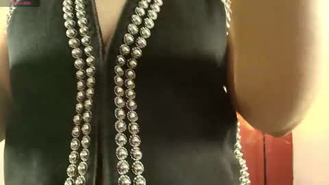luna__velvet online show from 04-30-26, 01:50