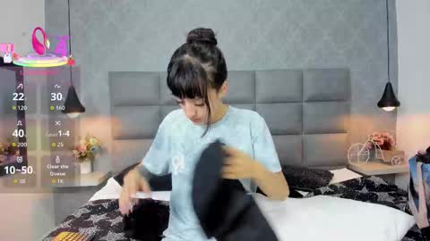 Luna online show from 11-29-25, 11:57