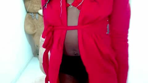 Snapshot of luna_bella882689 chatting on 05-26-26, 03:52 luna_bella882689 online show from 05-26-26, 03:52