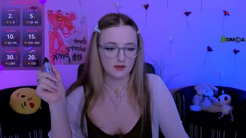 luna_berryy online show from 04-29-26, 08:04