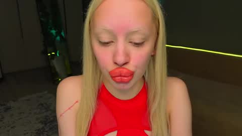 Snapshot of luna_beverly chatting on 05-21-26, 08:49 luna_beverly online show from 05-21-26, 08:49