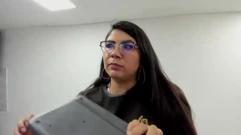 luna  online show from 10-26-25, 11:05