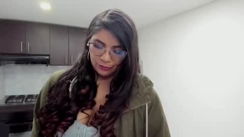 luna  online show from 11-04-25, 11:09