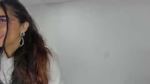 Snapshot of luna_dumont chatting on 05-02-26, 11:04 luna online show from 05-02-26, 11:04
