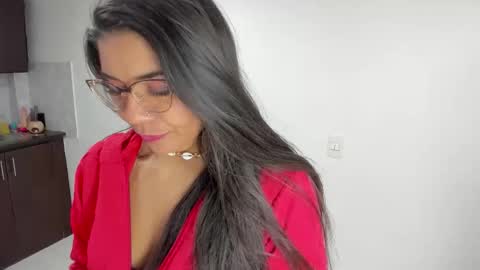 Snapshot of luna_dumont chatting on 05-10-26, 11:04 luna online show from 05-10-26, 11:04