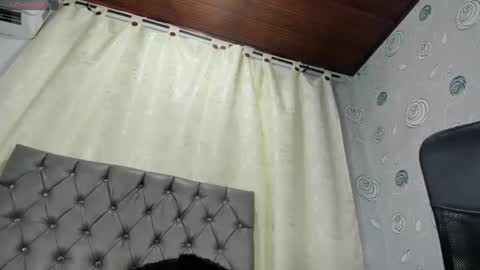 Snapshot of luna_evaa chatting on 07-29-26, 02:37 Luna Eva online show from 07-29-26, 02:37