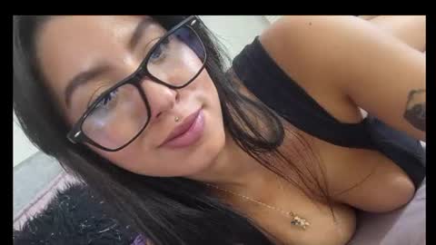 Snapshot of luna_fioree chatting on 07-11-26, 12:19 Luna Fioree online show from 07-11-26, 12:19
