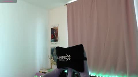 Luna Gomez online show from 09-17-25, 12:51