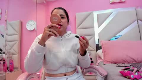 luna_hix online show from 04-29-26, 03:10