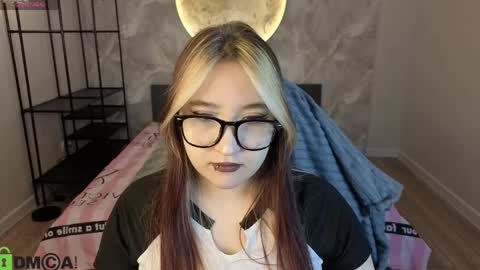Snapshot of luna_host chatting on 04-03-26, 01:25 Luna Host online show from 04-03-26, 01:25
