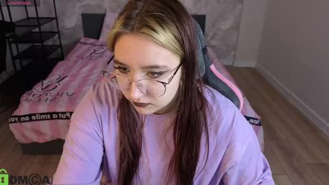 Snapshot of luna_host chatting on 04-15-26, 01:45 Luna Host online show from 04-15-26, 01:45