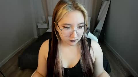 Snapshot of luna_host chatting on 04-16-26, 02:23 Luna Host online show from 04-16-26, 02:23