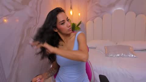 luna_hot_ass online show from 12-01-25, 07:30
