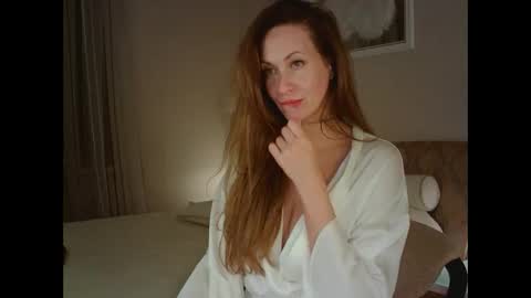 Snapshot of luna_hoti chatting on 05-09-26, 11:43 luna_hoti online show from 05-09-26, 11:43