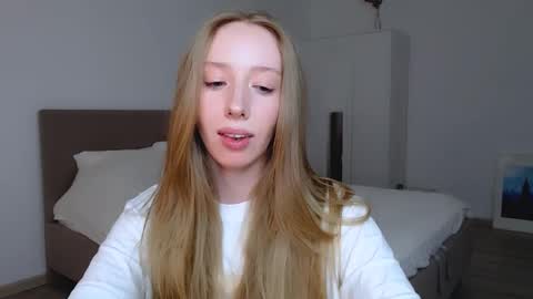 Luna online show from 12-29-24, 12:41