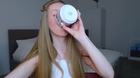 Luna online show from 12-30-24, 07:53