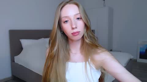 Luna online show from 01-13-25, 03:34