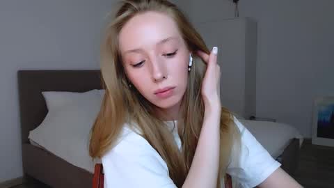 Luna online show from 01-14-25, 02:19